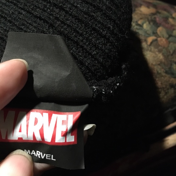 Marvel Deadpool Pom hat hard to find - Picture 3 of 4